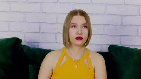 Snapshot of lililinn chatting on 3, 2, 2025 LiliLinn online show from 3, 2, 2025