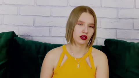 Snapshot of lililinn chatting on 3, 2, 2025 LiliLinn online show from 3, 2, 2025