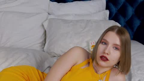 Snapshot of lililinn chatting on 8, 2, 2025 LiliLinn online show from 8, 2, 2025