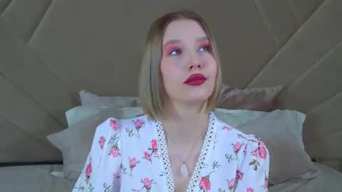 Snapshot of lililinn chatting on 17, 2, 2025 LiliLinn online show from 17, 2, 2025