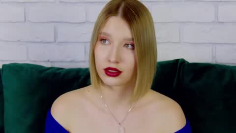 Snapshot of lililinn chatting on 24, 2, 2025 LiliLinn online show from 24, 2, 2025