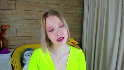 Snapshot of lililinn chatting on 26, 2, 2025 LiliLinn online show from 26, 2, 2025