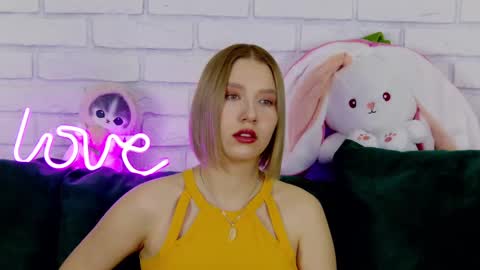 Snapshot of lililinn chatting on 5, 3, 2025 LiliLinn online show from 5, 3, 2025