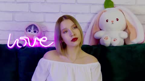 Snapshot of lililinn chatting on 5, 3, 2025 LiliLinn online show from 5, 3, 2025