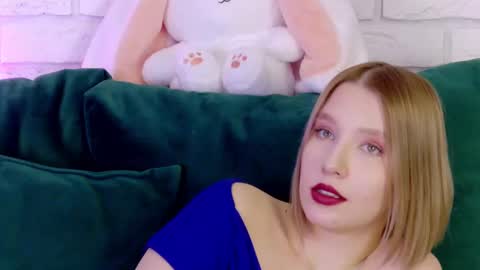 Snapshot of lililinn chatting on 7, 3, 2025 LiliLinn online show from 7, 3, 2025