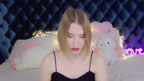 Snapshot of lililinn chatting on 8, 3, 2025 LiliLinn online show from 8, 3, 2025