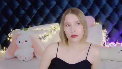 Snapshot of lililinn chatting on 8, 3, 2025 LiliLinn online show from 8, 3, 2025