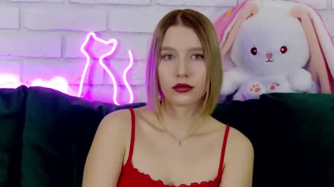 Snapshot of lililinn chatting on 10, 3, 2025 LiliLinn online show from 10, 3, 2025