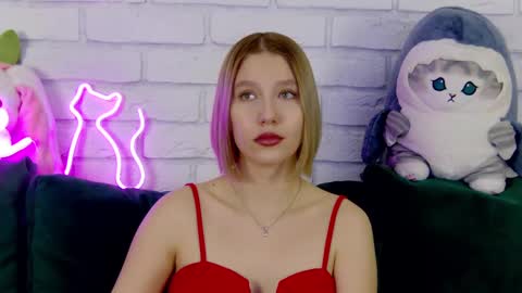 Snapshot of lililinn chatting on 12, 3, 2025 LiliLinn online show from 12, 3, 2025