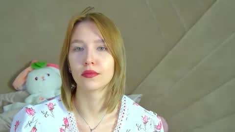 Snapshot of lililinn chatting on 17, 9, 2025 LiliLinn online show from 17, 9, 2025