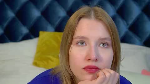 Snapshot of lililinn chatting on 24, 9, 2025 LiliLinn online show from 24, 9, 2025