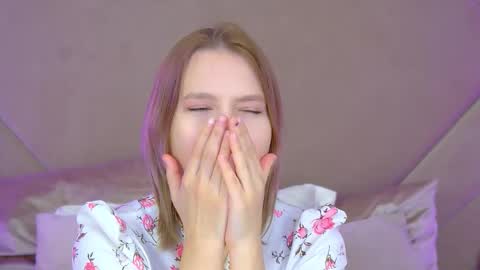 Snapshot of lililinn chatting on 26, 9, 2025 LiliLinn online show from 26, 9, 2025