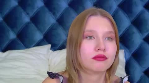 Snapshot of lililinn chatting on 29, 11, 2025 LiliLinn online show from 29, 11, 2025