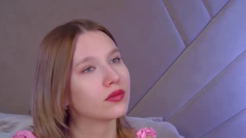 Snapshot of lililinn chatting on 1, 12, 2025 LiliLinn online show from 1, 12, 2025