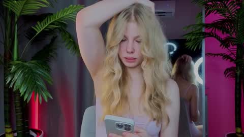 Snapshot of lililok101 chatting on 26, 2, 2026 lililok101 online show from 26, 2, 2026