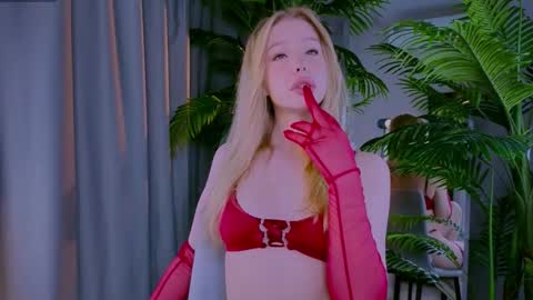 Snapshot of lililok101 chatting on 23, 3, 2026 lililok101 online show from 23, 3, 2026