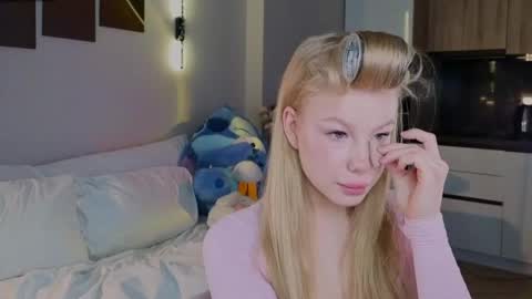 Snapshot of lililok101 chatting on 31, 3, 2026 lililok101 online show from 31, 3, 2026