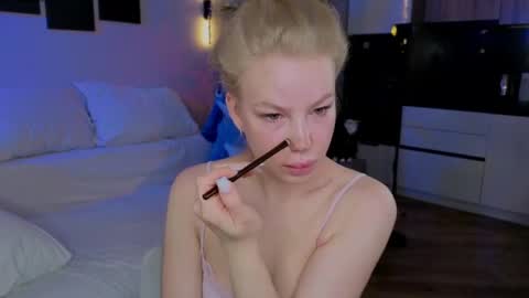 Snapshot of lililok101 chatting on 13, 5, 2026 lililok101 online show from 13, 5, 2026