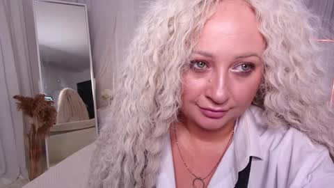 Snapshot of lilit_1love chatting on 27, 9, 2025 Lilit online show from 27, 9, 2025