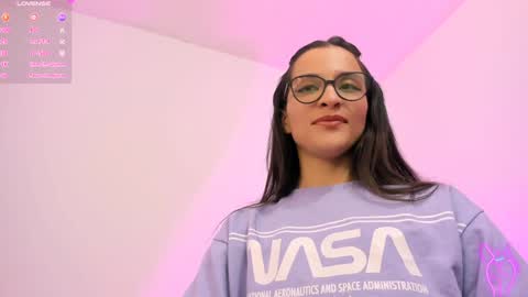 Snapshot of lilith01_ chatting on 21, 12, 2024 Leidy online show from 21, 12, 2024