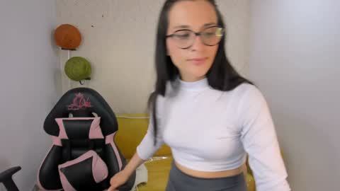 Snapshot of lilith01_ chatting on 27, 12, 2024 Leidy online show from 27, 12, 2024