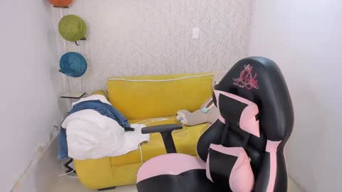 Snapshot of lilith01_ chatting on 28, 12, 2024 Leidy online show from 28, 12, 2024