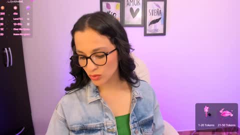 Snapshot of lilith01_ chatting on 2, 1, 2025 Leidy online show from 2, 1, 2025