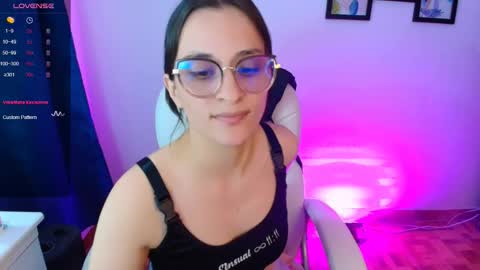 Snapshot of lilith01_ chatting on 14, 10, 2025 Leidy online show from 14, 10, 2025