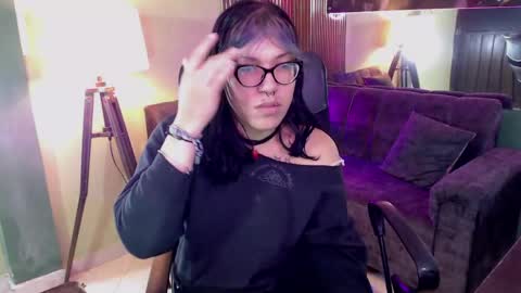 lilith  online show from 10, 4, 2026