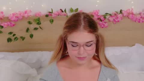 Lilith Bonheur online show from 19, 12, 2025