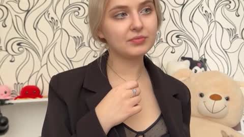 Snapshot of lilith_butterfly chatting on 10, 3, 2026 Lilly online show from 10, 3, 2026