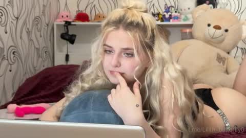 Snapshot of lilith_butterfly chatting on 23, 4, 2026 Lilly online show from 23, 4, 2026