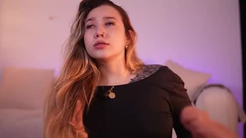 Snapshot of lilith_gray9 chatting on 17, 12, 2025 Lilith Gray online show from 17, 12, 2025