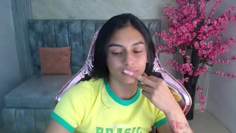 Snapshot of lilith_petit_sub chatting on 25, 1, 2025 Lilith  online show from 25, 1, 2025