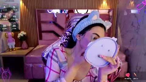 Snapshot of lilith_petit_sub chatting on 16, 10, 2025 Lilith  online show from 16, 10, 2025