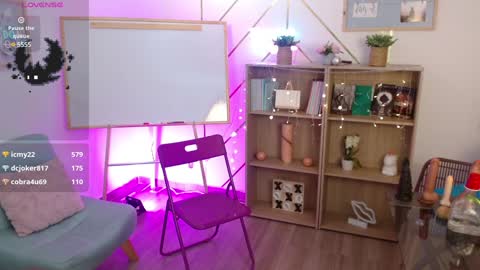 LILITH 200 LIKES   Thursday Clown Costume M online show from 25, 1, 2025