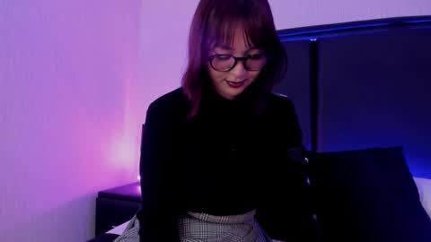 Snapshot of lilithbluum chatting on 19, 4, 2026 LilithBluum online show from 19, 4, 2026