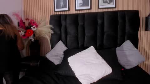 Snapshot of lilithbonnet chatting on 5, 12, 2025 online show from 5, 12, 2025