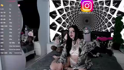 Lilith Caine online show from 13, 4, 2026