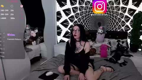 Lilith Caine online show from 17, 4, 2026