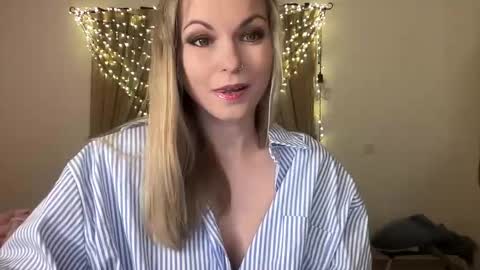 lilithnewdawn online show from 3, 3, 2026