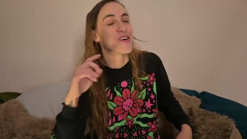 Snapshot of lilithoftrees chatting on 6, 12, 2024 L online show from 6, 12, 2024