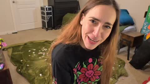 Snapshot of lilithoftrees chatting on 4, 1, 2025 L online show from 4, 1, 2025