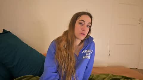 Snapshot of lilithoftrees chatting on 8, 3, 2025 L online show from 8, 3, 2025