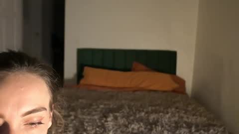 Snapshot of lilithoftrees chatting on 8, 10, 2025 L online show from 8, 10, 2025