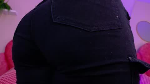 Snapshot of lilithsmith__ chatting on 17, 11, 2025 lilithsmith__ online show from 17, 11, 2025