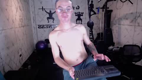 Snapshot of liljames_ chatting on 29, 10, 2025 Lil James online show from 29, 10, 2025