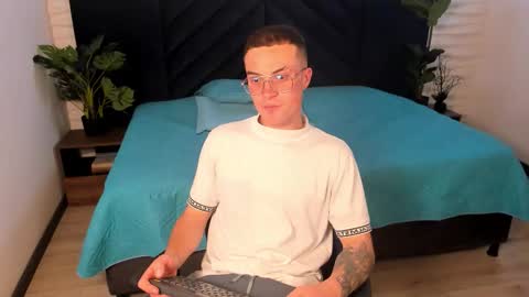 Snapshot of liljames_ chatting on 2, 11, 2025 Lil James online show from 2, 11, 2025