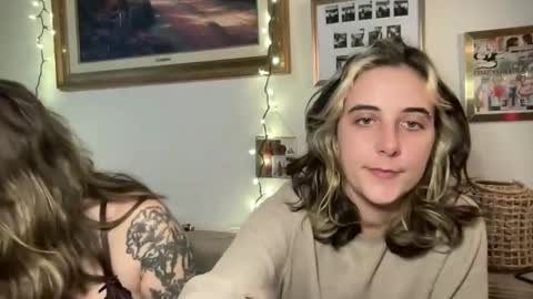 lilldaddysgirl online show from 16, 12, 2025