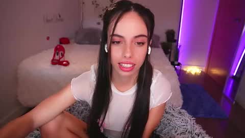 Lill Dayna online show from 5, 10, 2025